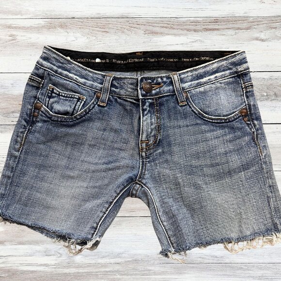 Y2K Rerock For Express Jean Raw Hem 90s Cut Off Shorts Womens light Wash Sz 2 - Picture 2 of 4